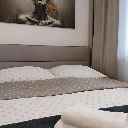 Apartament 8 Pietro Self Check-In, Parking Rzeszow Exterior photo